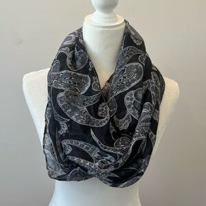 Women's Black Paisley Print Infinity Scarf
